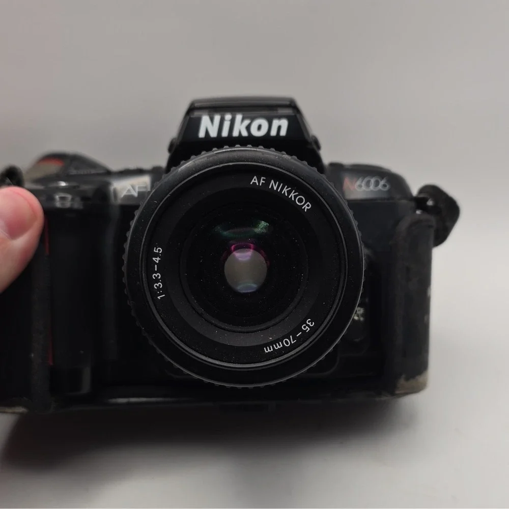 Nikon N6006 35mm SLR Film Camera Auto Exposure AF Nikkor 35-70mm Lens